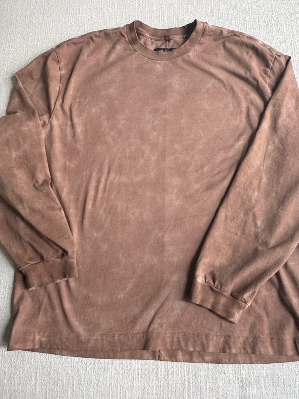 rag & bone Men's Long Sleeve Crewneck Tee in Dusty Brown soft cotton